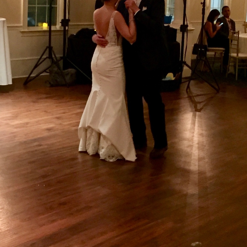 Essense of Australia Wedding Dress D2503 - Picture 5 of 8